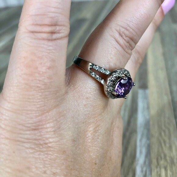 Large Purple Colored Stone Silver Ring - Picture 5 of 10